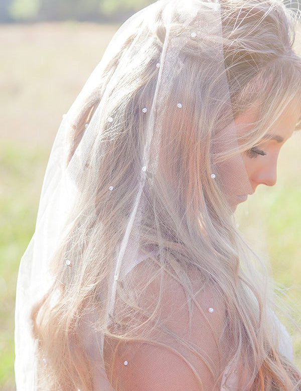 Vintage Tulle With Pearls Short Wedding Veil