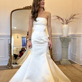 Elegant Mermaid Strapless Satin Sleeveless Wedding Dresses