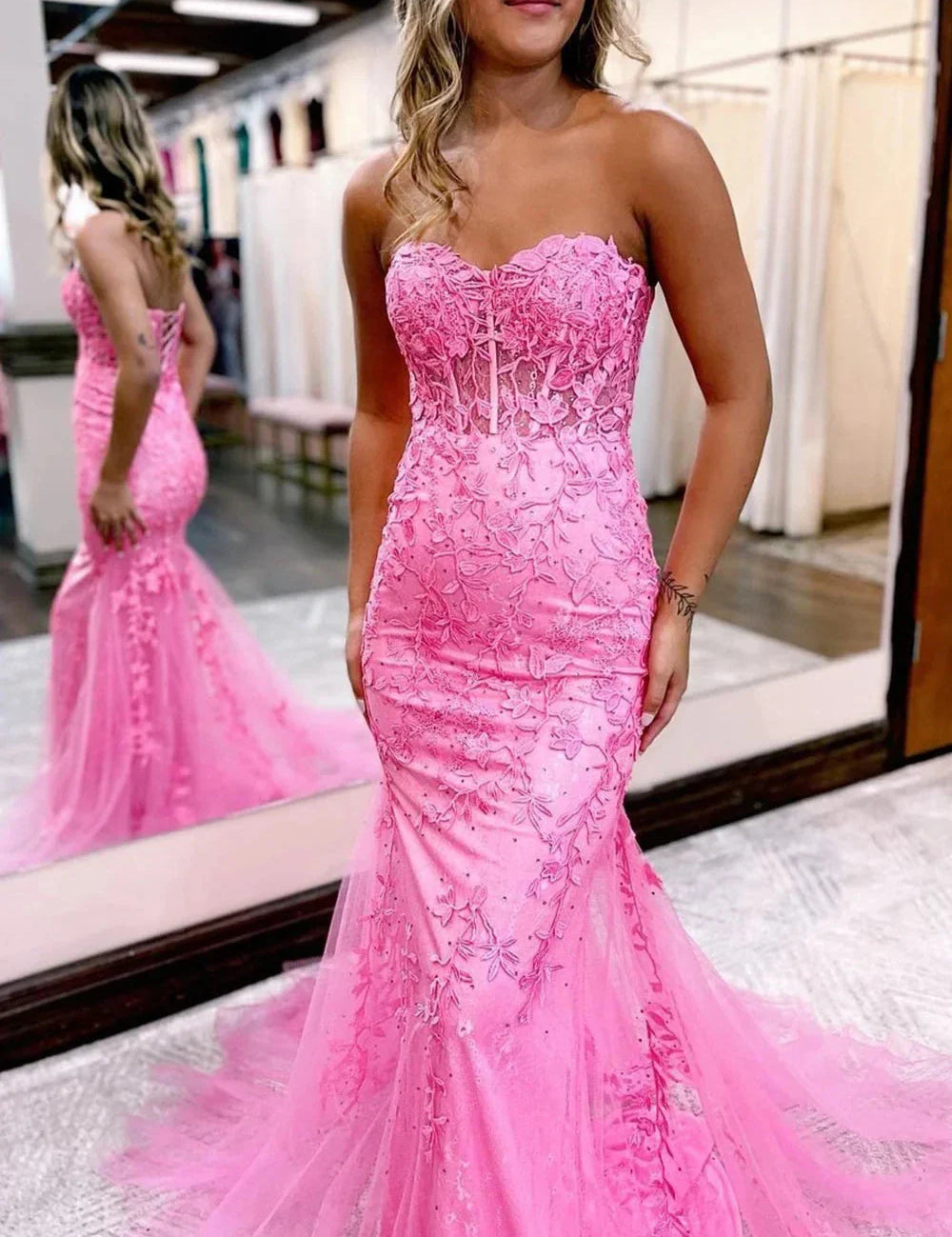 Evie |Mermaid Sweetheart Neck Lace Long Prom Dress With Appliques