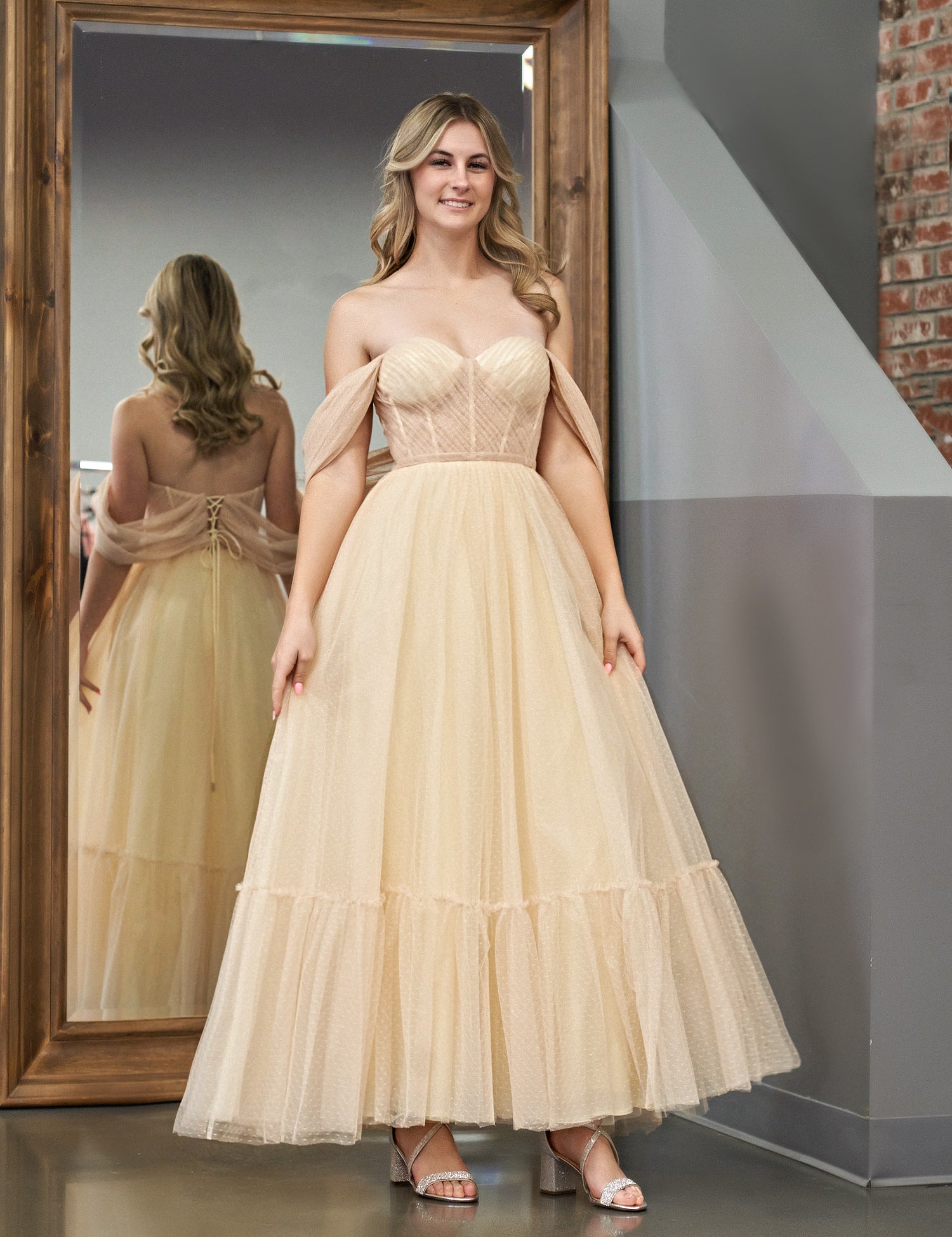 Nova | A-Line Tulle Sweetheart Tea-Length Homecoming Dress