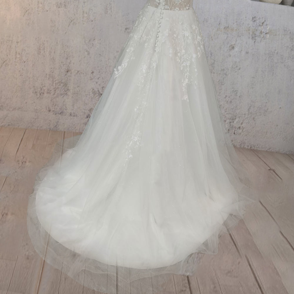 A-Line White Flower Appliqued Tulle Wedding Dress