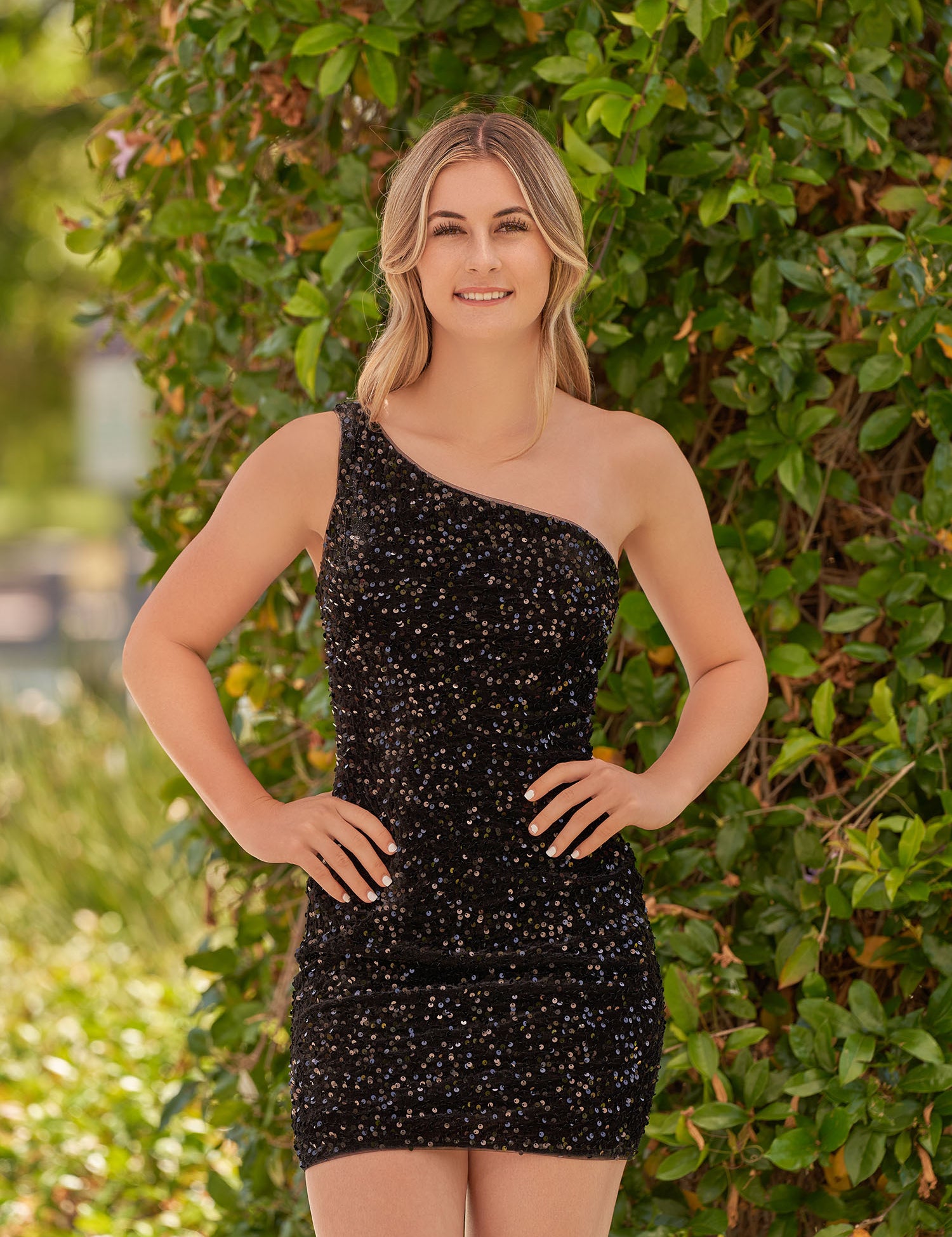 Linnea |Bodycon One Shoulder Sequins Homecoming Dress