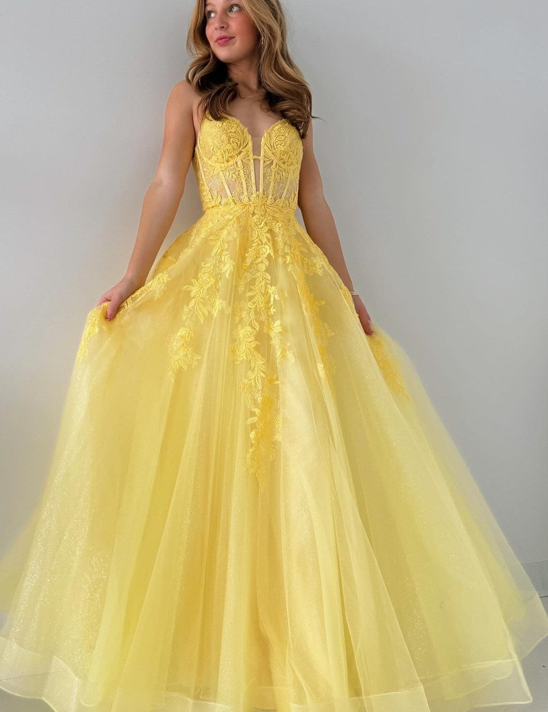 Cozy | Tulle Appliques Lace-Up A-Line Long Prom Dress