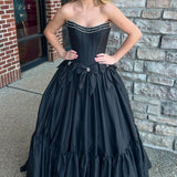 Cristal | A-Line Black Scoop Neck Satin Long Prom Dresses with Bow Knots