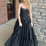 Cristal | A-Line Black Scoop Neck Satin Long Prom Dresses with Bow Knots