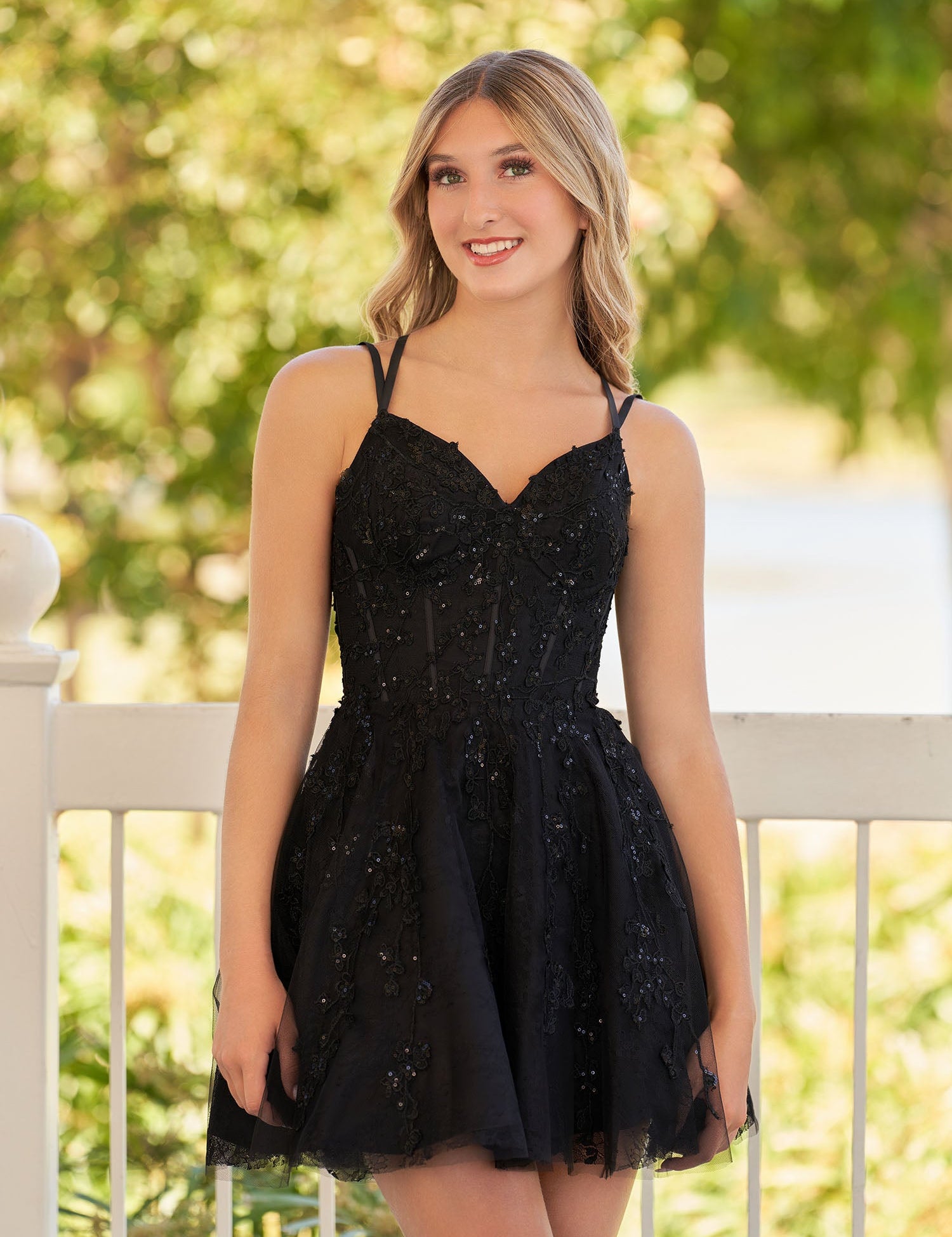 KissDress A-Line Lace Spaghetti-Straps short Homecoming Dress | Its exquisite design and intricate decorative details make it a must-have for dinner parties and dances, as well as a sophisticated addition to your wardrobe.