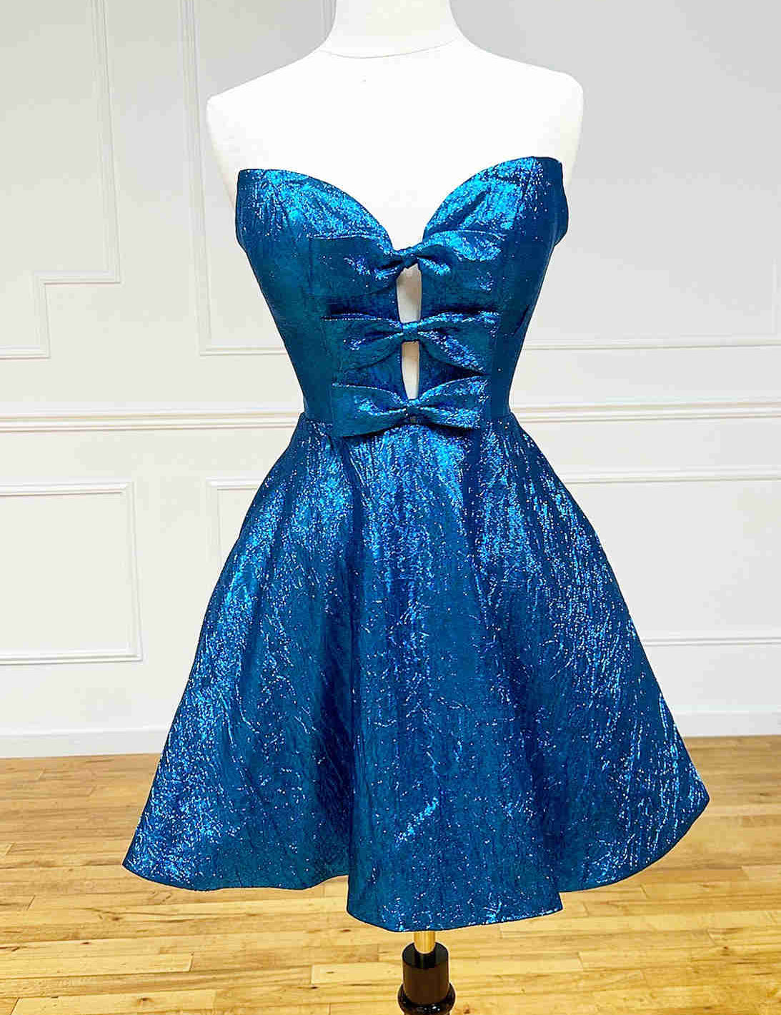 Jalise | Glitter Strapless Peacock Short Homecoming Dress with Bow