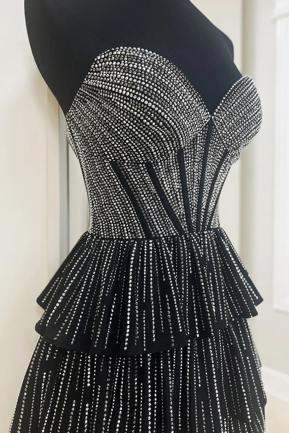 Glitter Black Strapless A-Line Corset Short Homecoming Dress with Beading