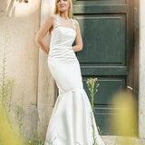 Halter Neck Mermaid Sleeveless Satin Simple White Wedding Dress