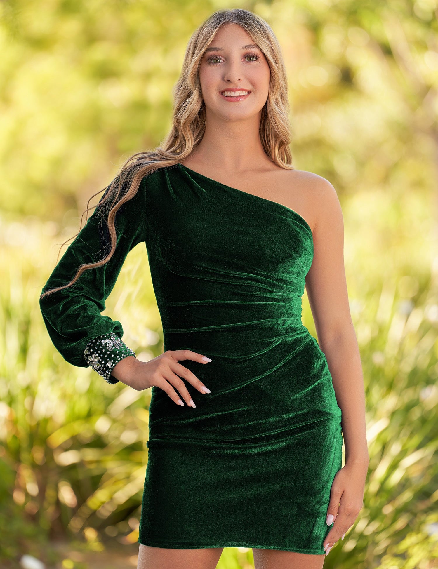 KissDress Sheath One-Shoulder Long Sleeve Homecoming Dress | This dress showcases a chic one-shoulder neckline that gracefully accentuates your neck and shoulder.