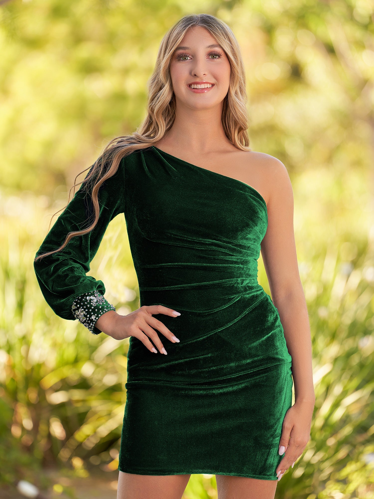 KissDress Sheath One-Shoulder Long Sleeve Homecoming Dress | This dress showcases a chic one-shoulder neckline that gracefully accentuates your neck and shoulder.