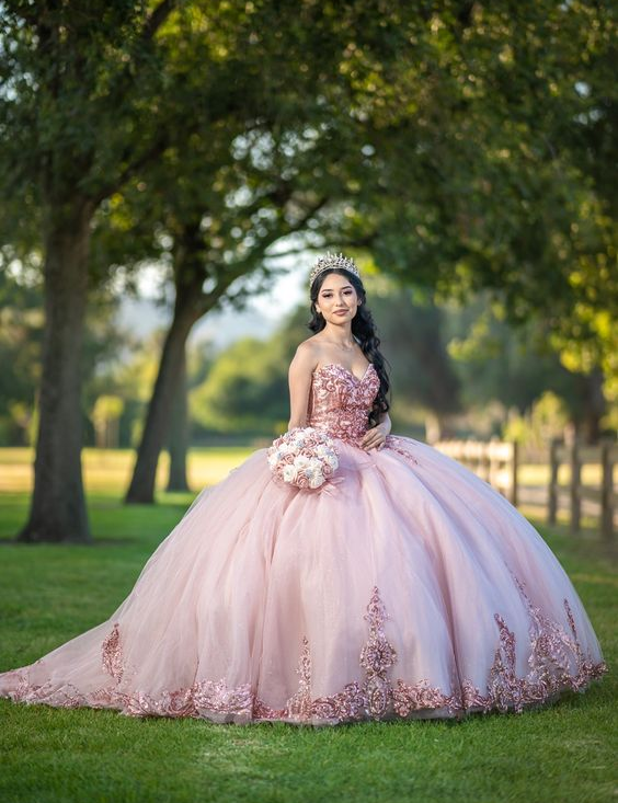 Pink Sweetheart Neckline Quinceanera Ball Gown Dress