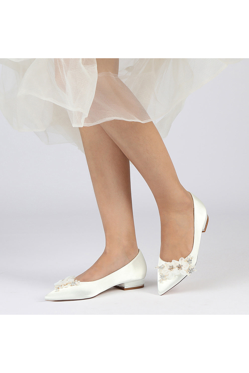 White Elegant Pointed Toe Low Heels with Rhinestone Flower