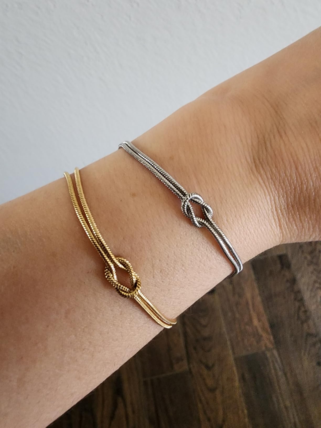 Women&#39;s Gold Love Knot Adjustable Bracelets with Snake Chain